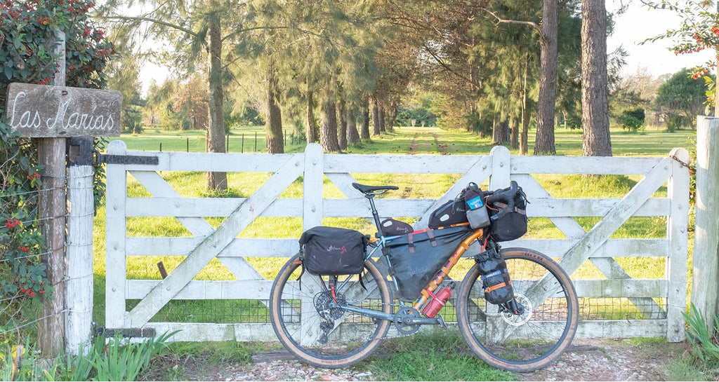 Bikecheck | Fede's Bombtrack Hook EXT Bikepacking rig