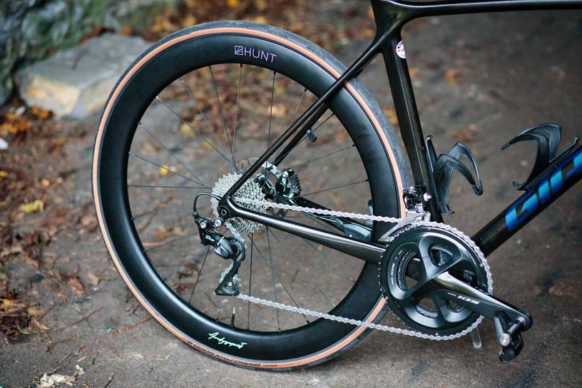 HUNT 54D ホイール BikeRadar 4.5 Review - Hunt 54 Aerodynamicist Carbon Disc Wheelset