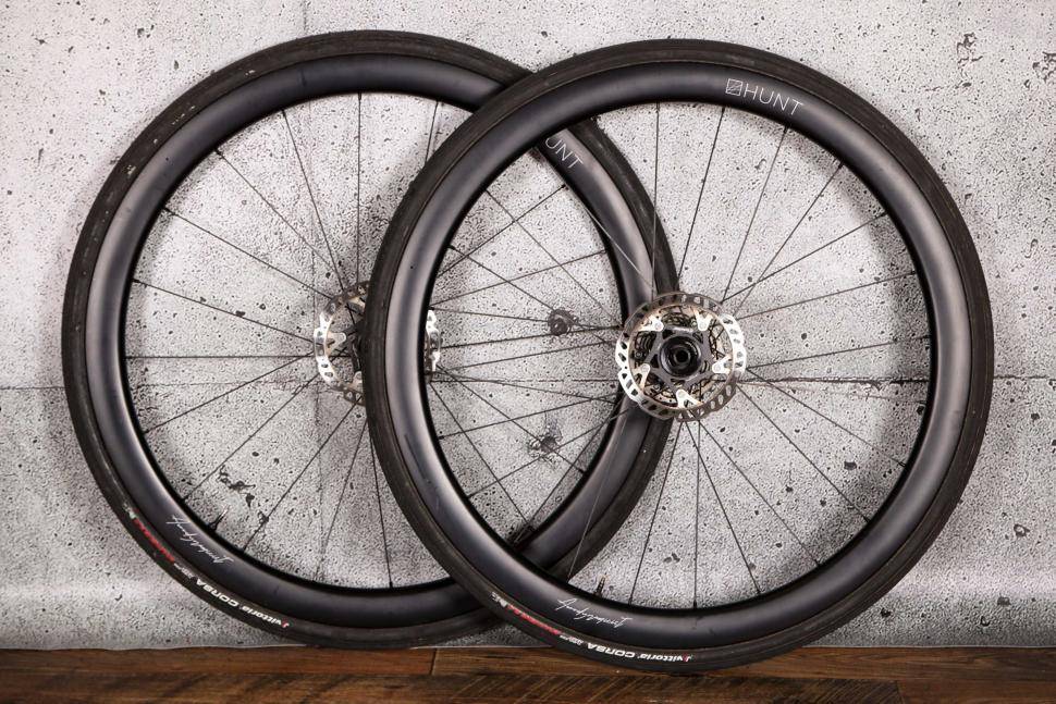 HUNT 44 Aerodynamicist Carbon Disc ホイール Road.cc 9/10 Review - Hunt 44 Aerodynamicist Carbon Disc Wheelset