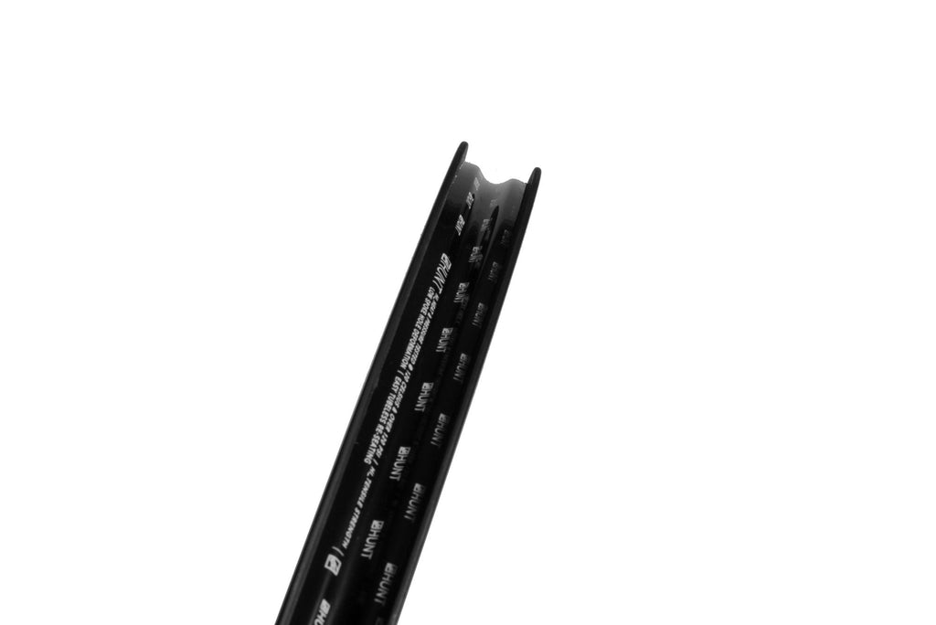 <h1>TYRE WIDTH OPTIMISATION</h1><i>Designed around a 21mm internal rim width optimized for a 28c (hookless-compatible) tyre. These wheels feature a hookless/straight-sidewall design and are fully ETRTO-compatible and tubeless-ready.</i>