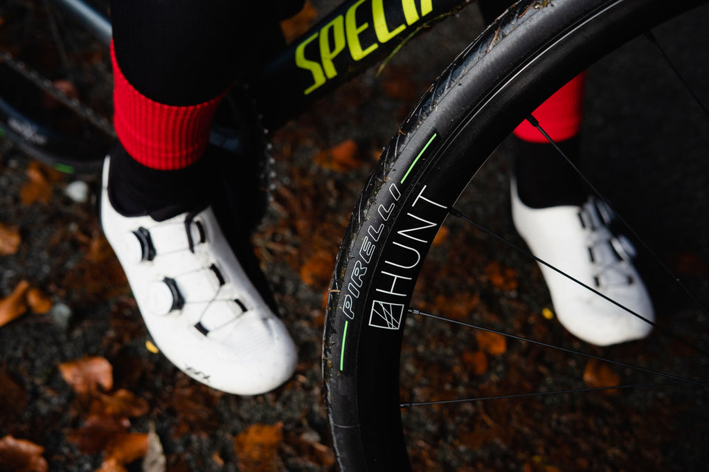 <h1>Tyres</h1><i>At HUNT, we enjoy the puncture resistance and grip benefits of tubeless on our every-day rides so we wanted to allow our customers the same option. Of course, all of our tubeless-ready wheels are designed to work perfectly with clincher tyres and inner tubes too.</i>