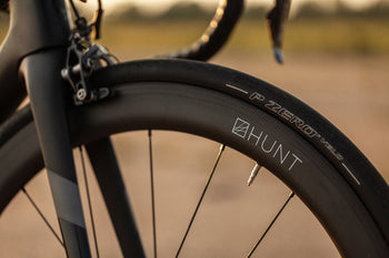 <h1>Tyres</h1><i>At HUNT, we enjoy the puncture resistance and grip benefits of tubeless on our every-day rides so we wanted to allow our customers the same option. Of course, all of our tubeless-ready wheels are designed to work perfectly with clincher tyres and inner tubes too.</i>