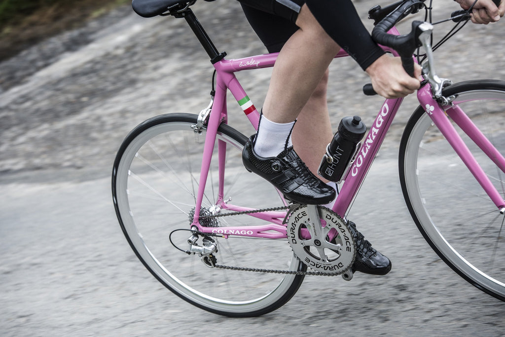 <h1>Tyres</h1><i>At HUNT, we enjoy the puncture resistance and grip benefits of tubeless on our every-day rides so we wanted to allow our customers the same option. Of course, all of our tubeless-ready wheels are designed to work perfectly with clincher tyres and inner tubes too.</i>