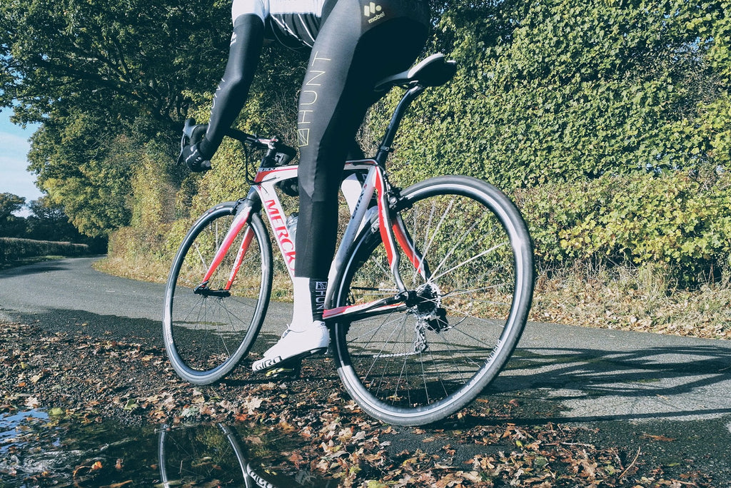 <h1>Tyres</h1><i>At HUNT, we enjoy the puncture resistance and grip benefits of tubeless on our every-day rides so we wanted to allow our customers the same option. Of course, all of our tubeless-ready wheels are designed to work perfectly with clincher tyres and inner tubes too.</i>